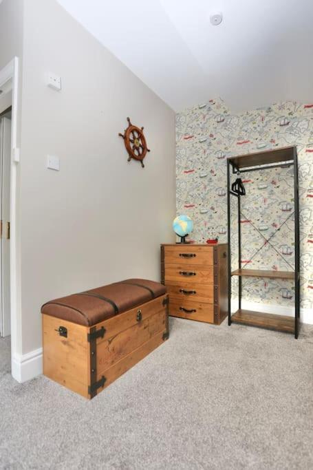 The Hot Tub Townhouse By Holiday Heim Lytham St Annes Exterior photo